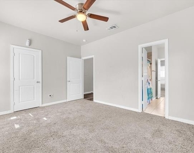 1523 Cozy Drive - Photo Thumbnail 18