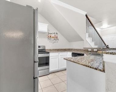 1523 Cozy Drive - Photo Thumbnail 8