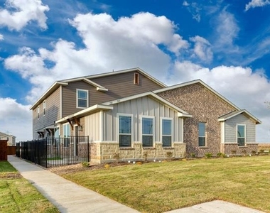 700 Fallow Drive - Photo Thumbnail 13