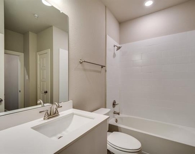 700 Fallow Drive - Photo Thumbnail 9