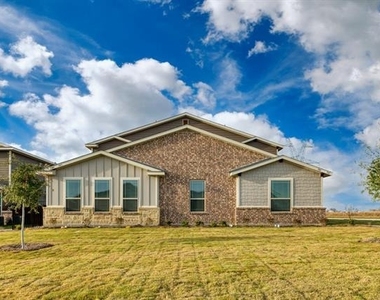700 Fallow Drive - Photo Thumbnail 12