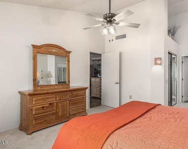 13334 W La Terraza Drive - Photo Thumbnail 10