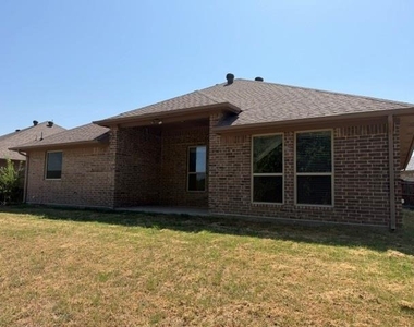 272 Jacinth Lane - Photo Thumbnail 17