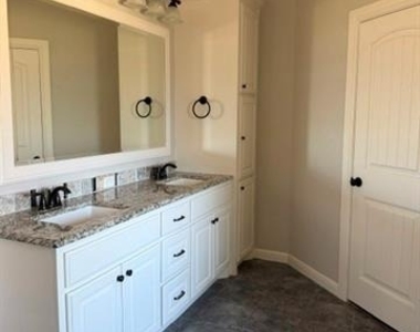 272 Jacinth Lane - Photo Thumbnail 9