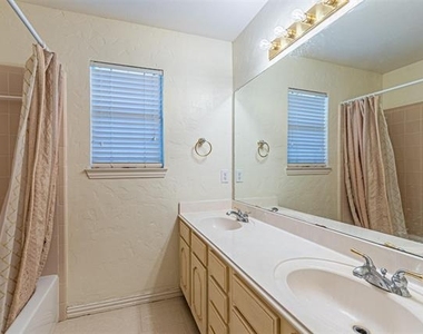 1913 Blue Ridge Drive - Photo Thumbnail 31
