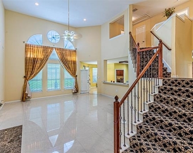 1913 Blue Ridge Drive - Photo Thumbnail 10