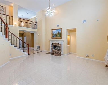1913 Blue Ridge Drive - Photo Thumbnail 12