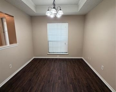1221 Castleman Drive - Photo Thumbnail 3
