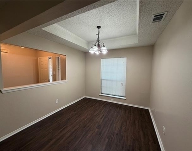 1221 Castleman Drive - Photo Thumbnail 4
