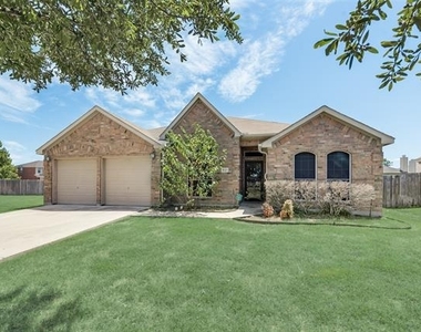 621 Tumbleweed Drive - Photo Thumbnail 3