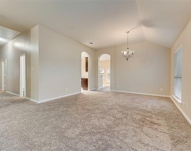 621 Tumbleweed Drive - Photo Thumbnail 9