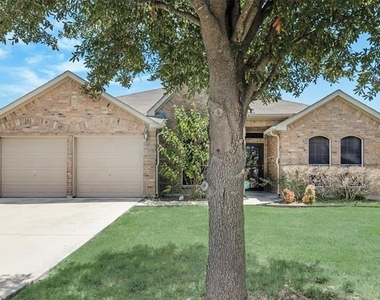 621 Tumbleweed Drive - Photo Thumbnail 2