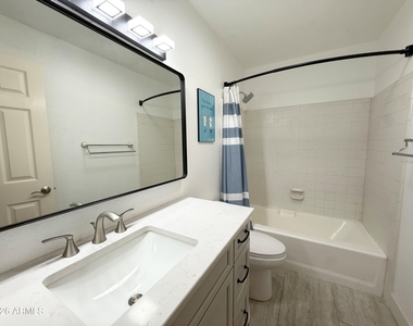 811 E Chilton Drive - Photo Thumbnail 33