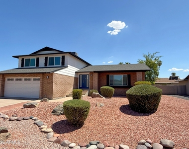 811 E Chilton Drive - Photo Thumbnail 1