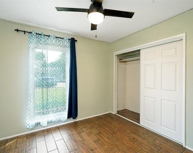 5409 Slay Drive - Photo Thumbnail 17
