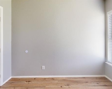 207 Lake Wichita Drive - Photo Thumbnail 15