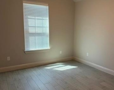 224 Jacinth Lane - Photo Thumbnail 9