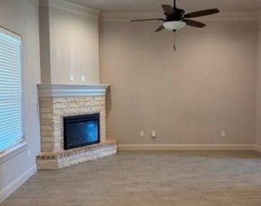 224 Jacinth Lane - Photo Thumbnail 4