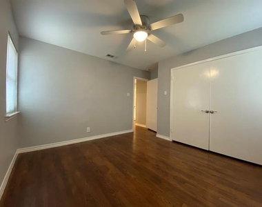 11005 Wyatt Street - Photo Thumbnail 10