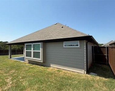 204 Rosewood Drive - Photo Thumbnail 26