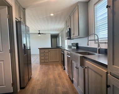 1800 Oak Grove Road E - Photo Thumbnail 4