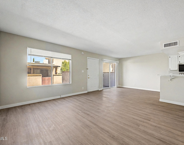 17009 E Calle Del Oro -- - Photo Thumbnail 10