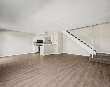 17009 E Calle Del Oro -- - Photo Thumbnail 11