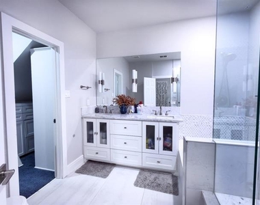 7906 Thorneywood Road - Photo Thumbnail 3