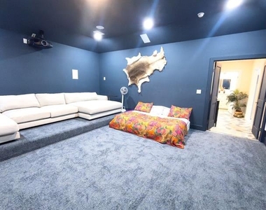 7906 Thorneywood Road - Photo Thumbnail 2