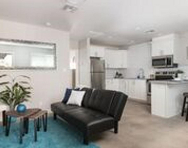 3011 N 38th Street - Photo Thumbnail 5
