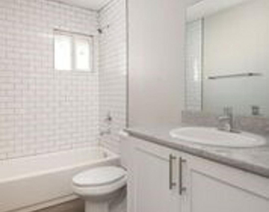3011 N 38th Street - Photo Thumbnail 11