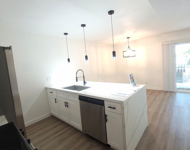 3416 N 44th Street - Photo Thumbnail 3