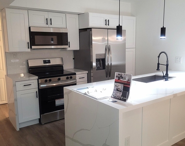3416 N 44th Street - Photo Thumbnail 2