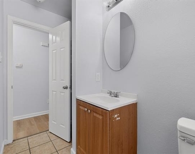 4525 Hunter Street - Photo Thumbnail 29