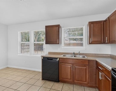 4525 Hunter Street - Photo Thumbnail 14