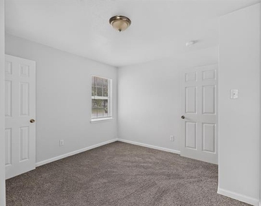 4525 Hunter Street - Photo Thumbnail 20