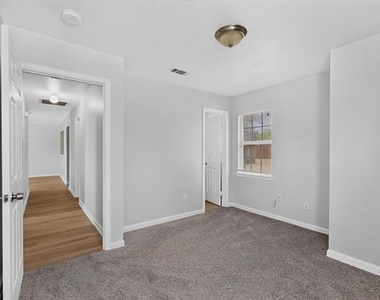 4525 Hunter Street - Photo Thumbnail 19