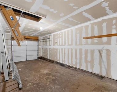 4525 Hunter Street - Photo Thumbnail 34