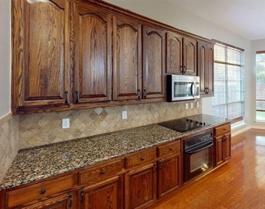 4536 Brenda Drive - Photo Thumbnail 4