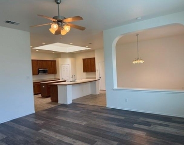 509 S Avalanche Drive - Photo Thumbnail 12