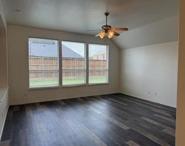 509 S Avalanche Drive - Photo Thumbnail 14
