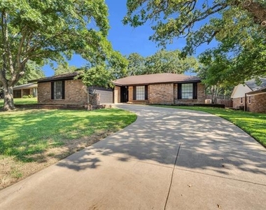 5717 Stage Line Court - Photo Thumbnail 2