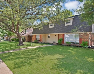 1427 Stagecoach Drive - Photo Thumbnail 2