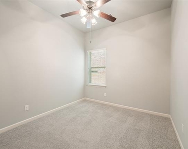3908 Jasmine Fox Lane - Photo Thumbnail 7