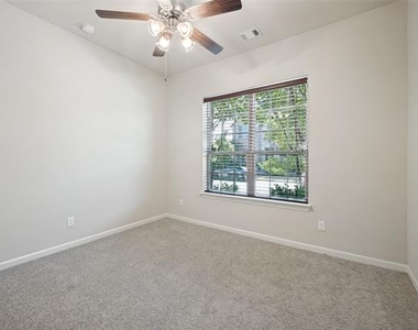 3908 Jasmine Fox Lane - Photo Thumbnail 6