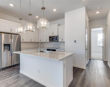7535 Millingston Road - Photo Thumbnail 36