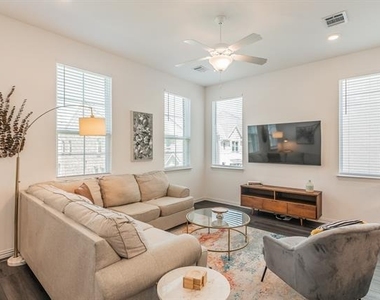 7535 Millingston Road - Photo Thumbnail 14