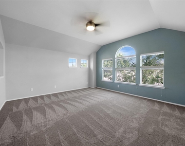 317 Sheridan Road - Photo Thumbnail 27