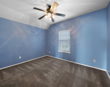 317 Sheridan Road - Photo Thumbnail 31