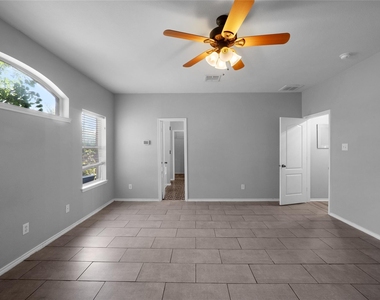 317 Sheridan Road - Photo Thumbnail 26